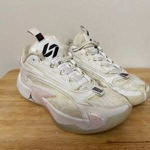 Nike Air Jordan Luka 2 Basketball Sneakers White/Pink Sz 5Y DZ3498-106